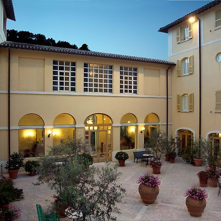Hotel San Luca Spolète Extérieur photo
